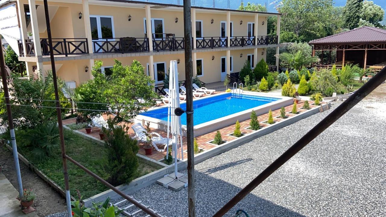 Guest House У Дедушки Самвела Alakhadzi Ngoại thất bức ảnh
