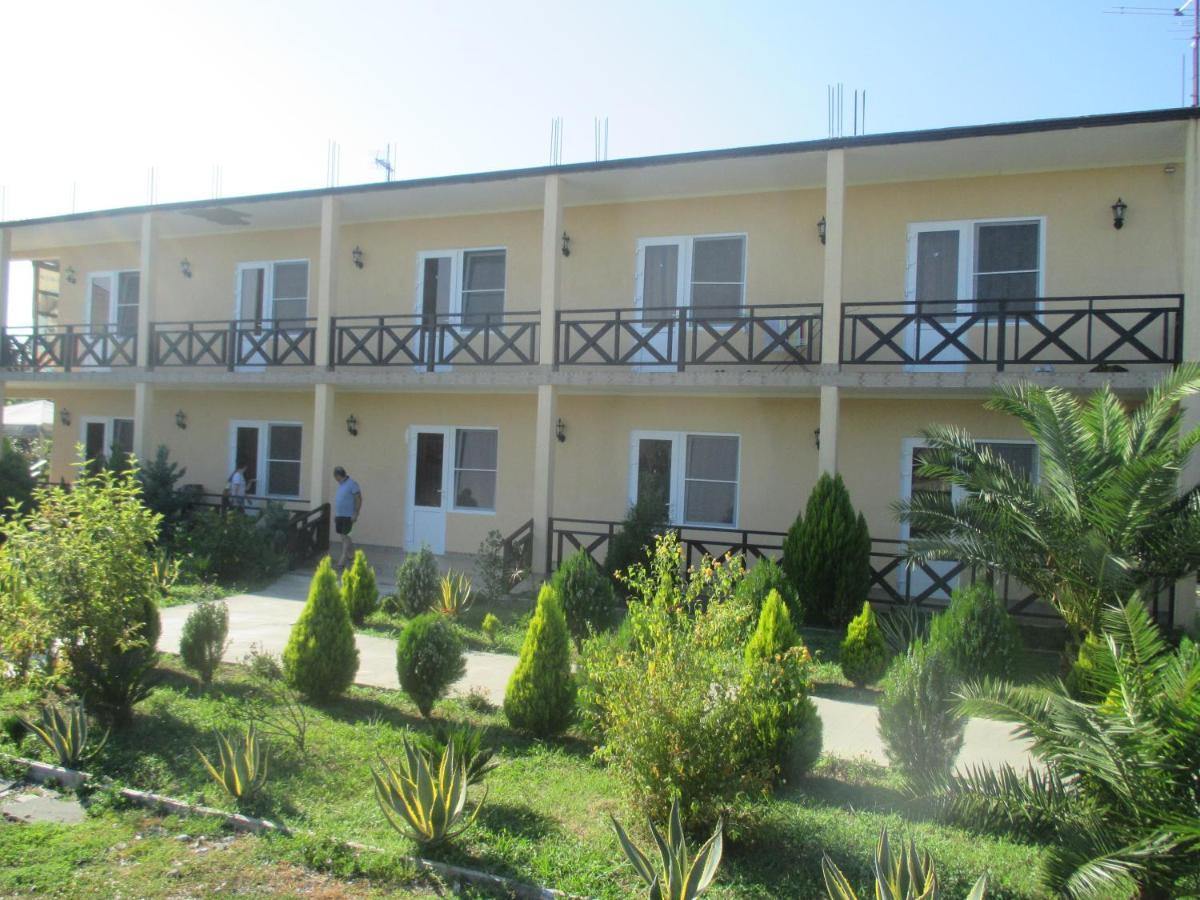 Guest House У Дедушки Самвела Alakhadzi Ngoại thất bức ảnh